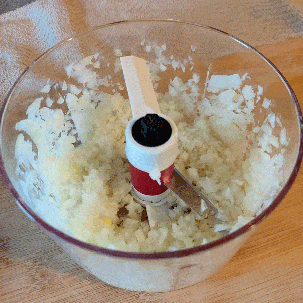 zyliss-easy-pull-onion