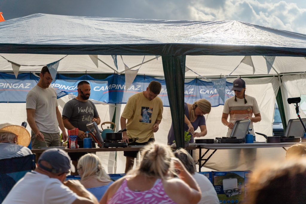 Vanlife Eats Big PIcnic
