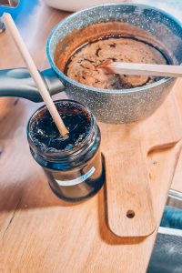 Making the gingerbread cake