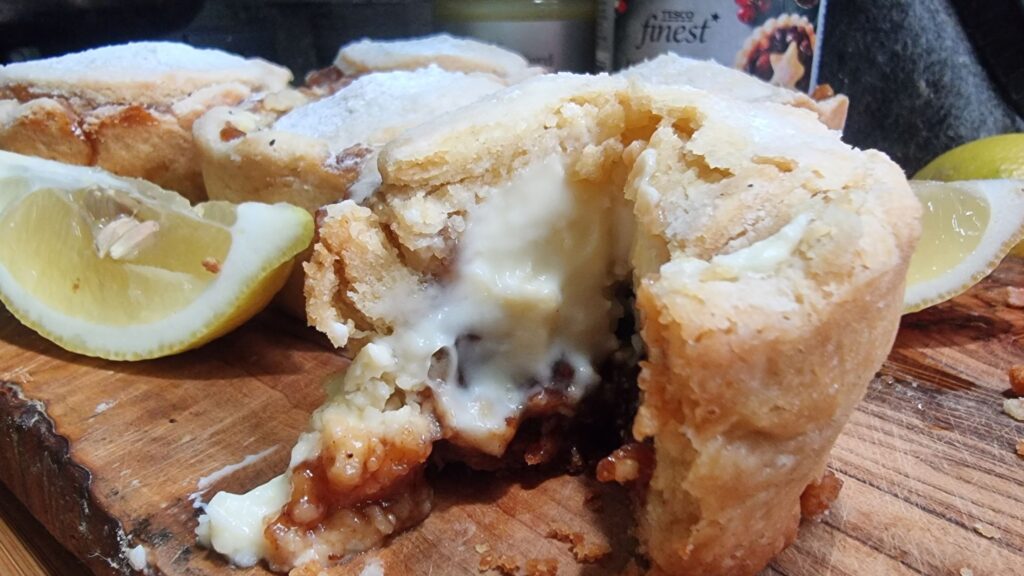 mince pies with cheese