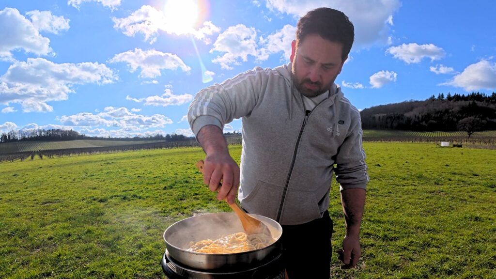 Vanlife Eatw outdoor vanlife cooking
